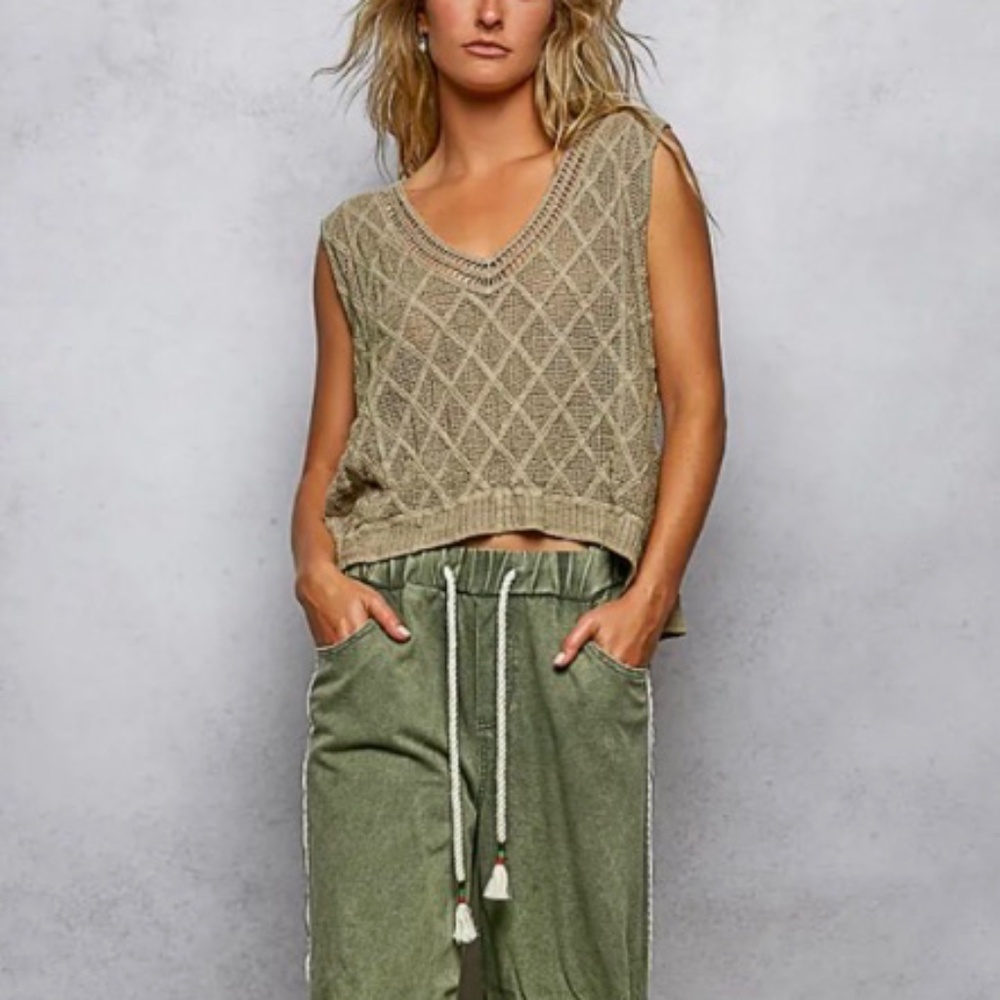 POL Knit Crochet V-Neck Sleeveless Tank Top in Olive - Picture 4 of 8